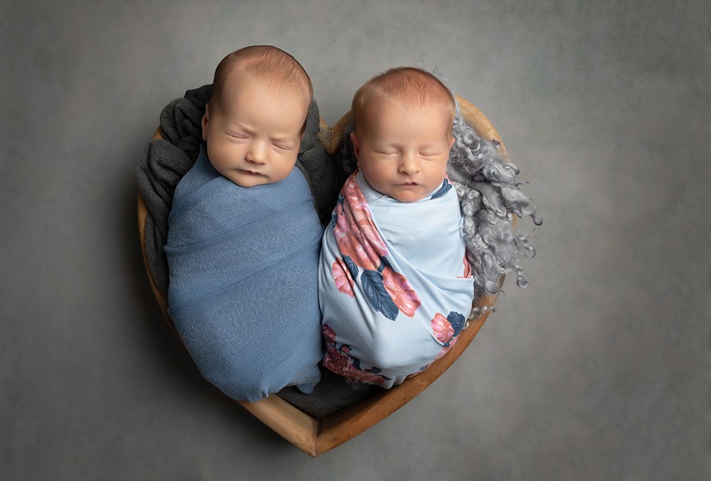 Twin newborn photo shoot
